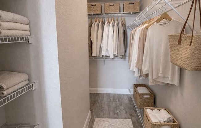 2 beds, 2 baths, 1,204 sqft, $1,994, Unit 10136-B3 - Bostonian