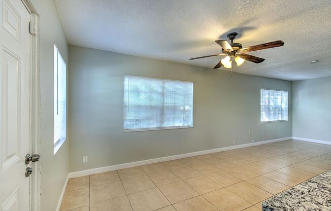 Very nice large 5 bedroom/3 bathroom home in booming Ybor city area