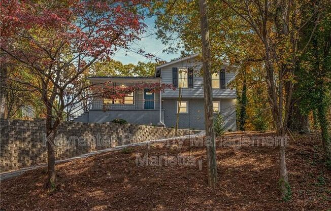 1056 AZALEA CIR NE