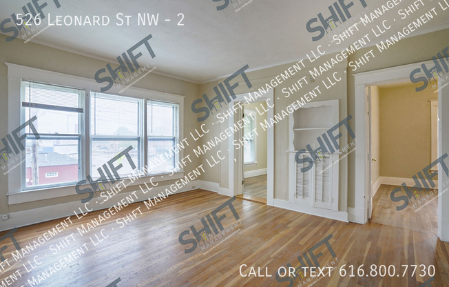 526 LEONARD ST NW