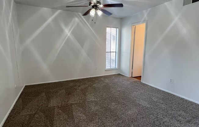 2 beds, 2 baths, 996 sqft, $1,179, Unit 06-031
