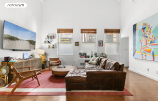 251 W 19 ST