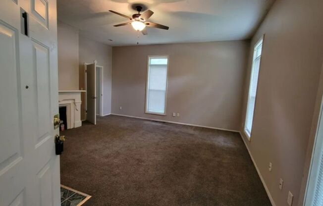 1 bed, 1 bath, 600 sqft, $775, Unit Unit 1