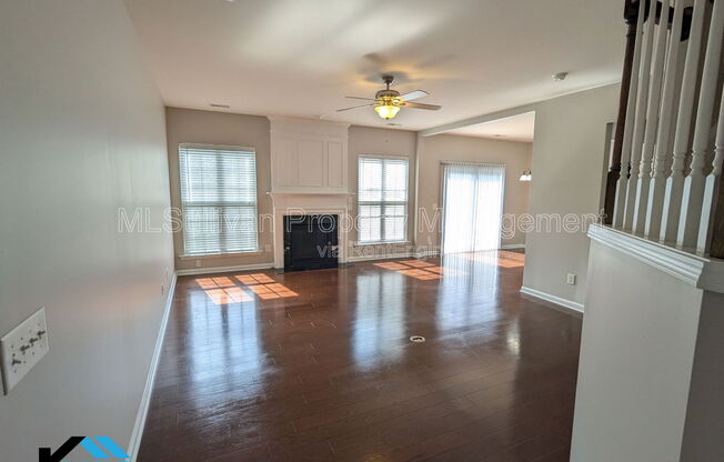 8219 SALTWOOD PL