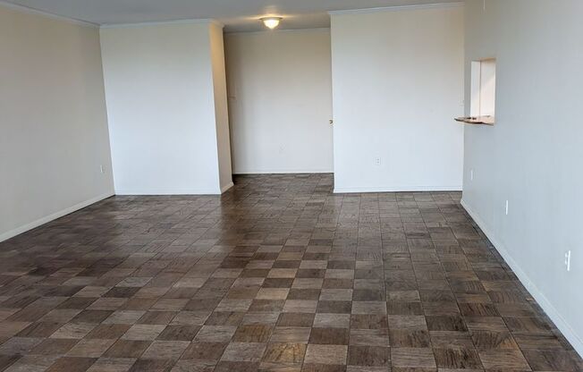 3 beds, 2 baths, 1,413 sqft, $3,500, Unit 9H