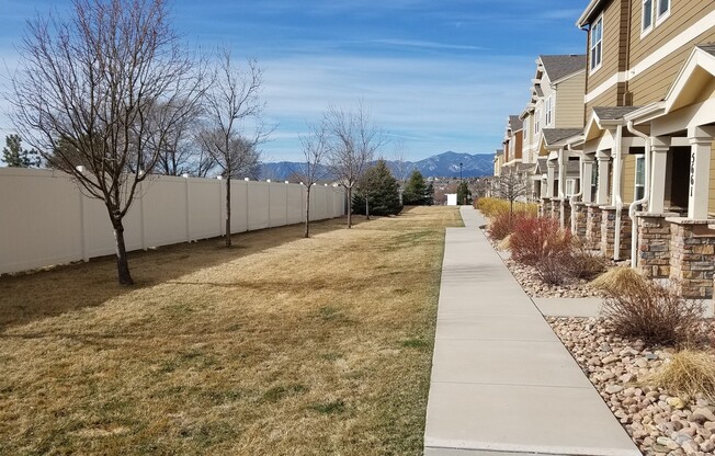 Immaculate 3 Bedroom 3 Bath Town Home with Mountain Views!!!