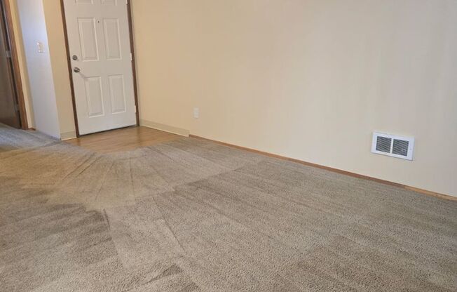 1 bed, 1 bath, 564 sqft, $1,250, Unit 1480-2