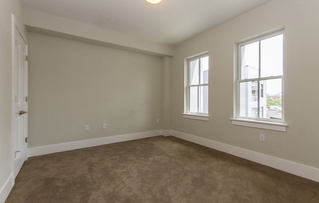 3 beds, 2 baths, 1,399 sqft, $5,600, Unit 306