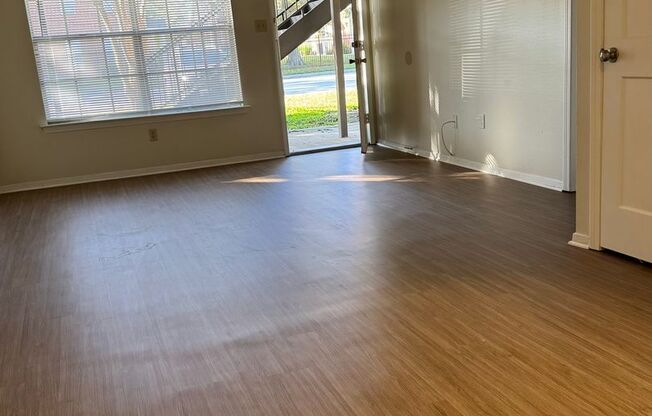 1 bed, 1 bath, 650 sqft, $925, Unit 128D