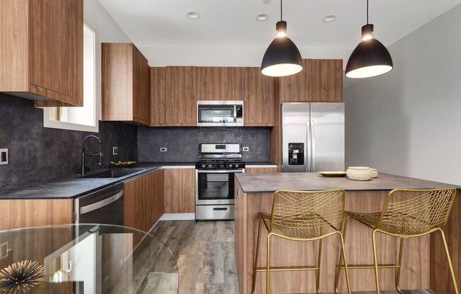 2 beds, 2 baths, 1,230 sqft, $2,625, Unit 830-1E