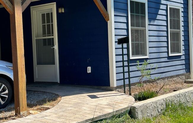 West AVL - Unfurnished Studio Apartment