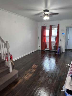 3 beds, 2 baths, $3,450