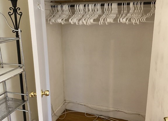 Studio, 1 bath, 310 sqft, $1,800, Unit 3