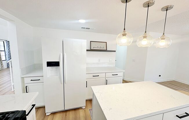 4 beds, 3 baths, $2,400