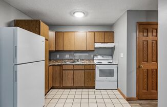 2 beds, 1 bath, $1,195, Unit 2