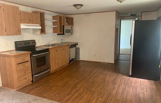 3 beds, 1 bath, $900