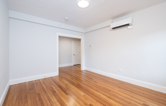 1 bed, 1 bath, 535 sqft, $3,050, Unit 03