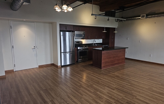 1 bed, 1 bath, 786 sqft, $2,000, Unit 110