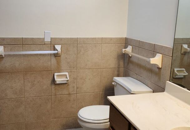 Studio, 1 bath, 480 sqft, $1,000, Unit 108