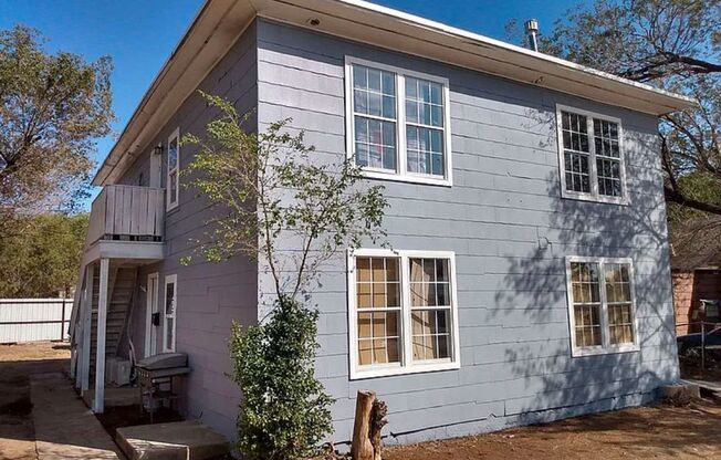 2107 Ave. L