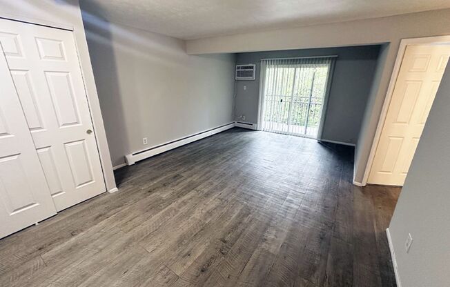 1 bed, 1 bath, 560 sqft, $815, Unit 715-40