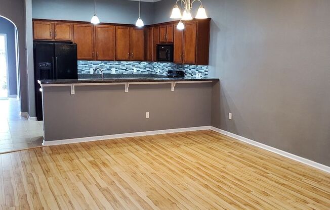 *Available Now* 3 Bedroom, 2bath townhome in the Highlands with a great lagoon view!