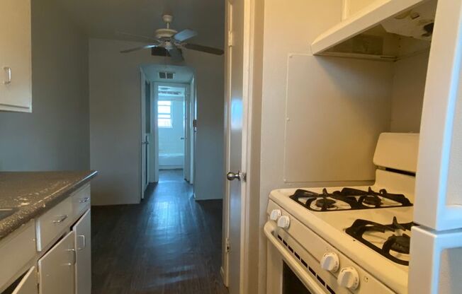 1 bed, 1 bath, 580 sqft, $699, Unit 2815-31