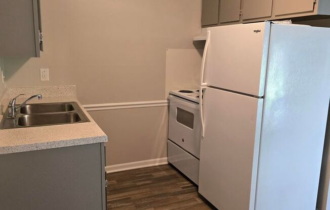 1 bed, 1 bath, 495 sqft, $795, Unit 5760-3