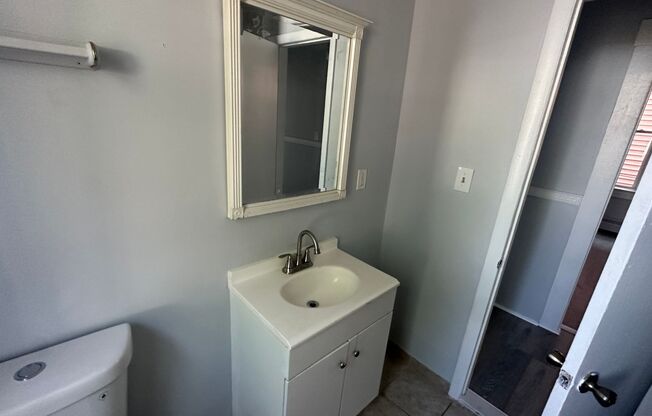 2 beds, 1 bath, $1,800, Unit 1