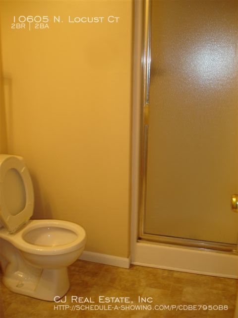 10605 N LOCUST CT