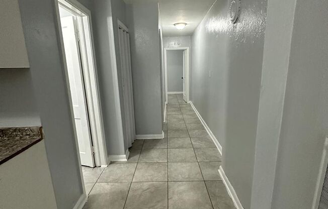 2 beds, 1 bath, 750 sqft, $900