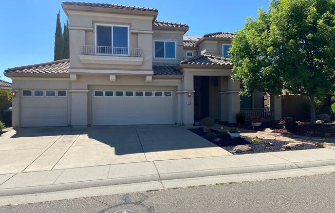 Broadstone Solar Home - 5 Bdrms, 4 Baths