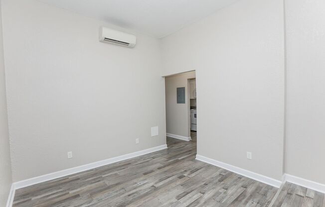 1 bed, 1 bath, 800 sqft, $1,224, Unit 4