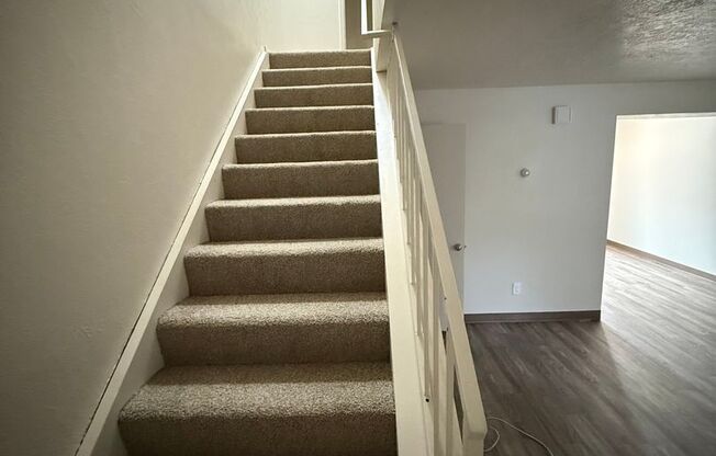 454-180 Stoneway Apartments