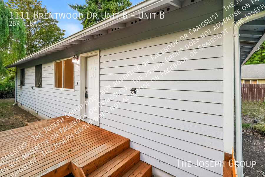 1111 BRENTWOOD DR