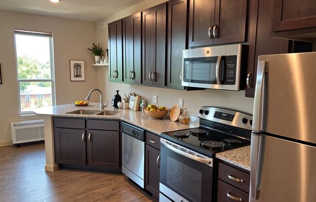 Studio, 1 bath, 557 sqft, $1,565, Unit 104-311