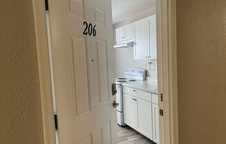 1 bed, 1 bath, 261 sqft, $615, Unit 206