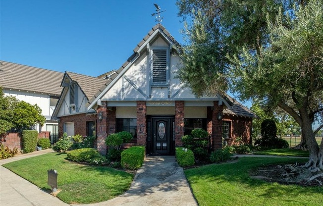 Leasing Center External View at Oxford Park Apartments, California