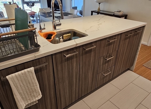 1 bed, 1 bath, 747 sqft, $3,450, Unit 707T