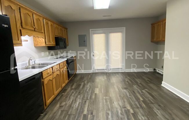 2 beds, 1 bath, 864 sqft, $1,095, Unit 1305 Avenue Court SE