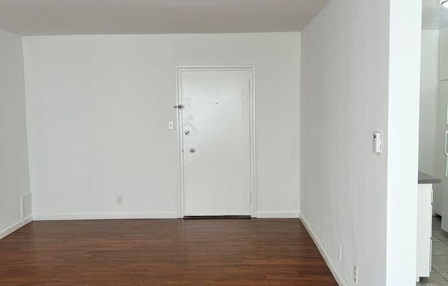 1 bed, 1 bath, $1,950, Unit 12