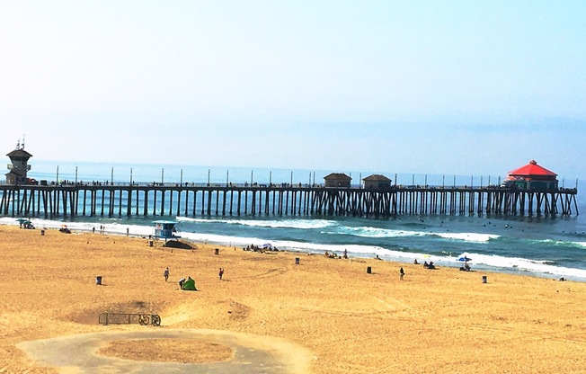 2 bedroom / 2 bath townhouse ON THE SAND in Huntington Beach w/ unobstructed pier view