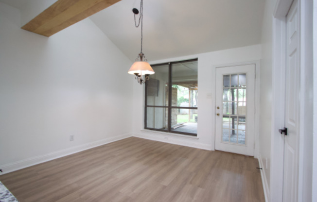 320 HENERETTA DR