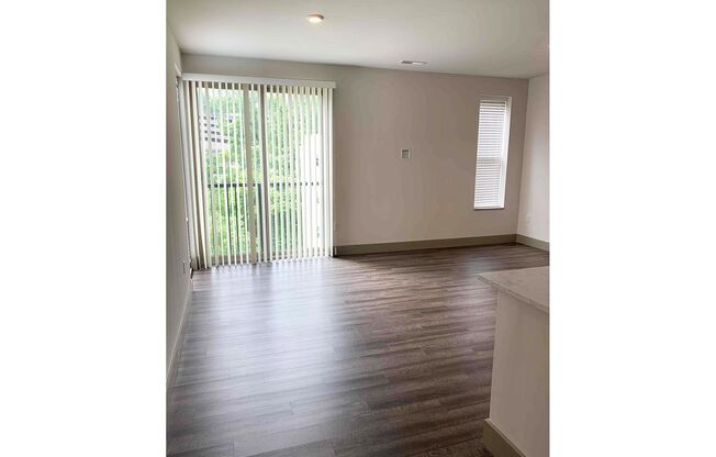 1 bed, 1 bath, 615 sqft, $1,595, Unit 3250-213