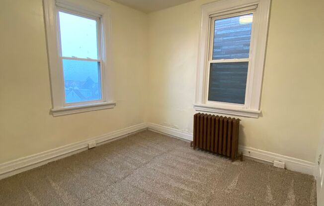 3 beds, 1 bath, $1,495