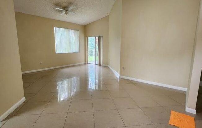6992 SW 39th St Apt I304