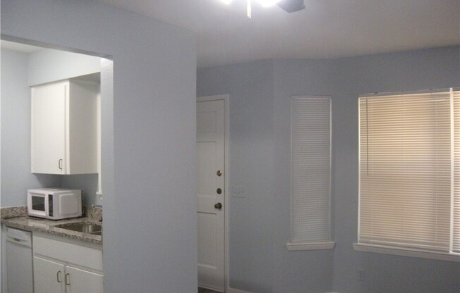 3400 Speedway Unit 310