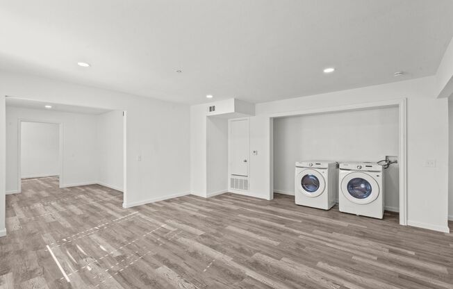 1 bed, 1 bath, 595 sqft, $1,350, Unit #163
