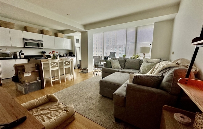 1 bed, 1 bath, 688 sqft, $3,100, Unit T614