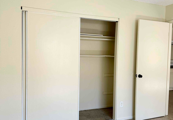 255 LOMA DR